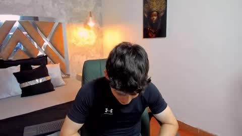 Snapshot of kraven_lust chatting on November 2025 03:18:02 AM Kraven online show from November 2025 03:18:02 AM