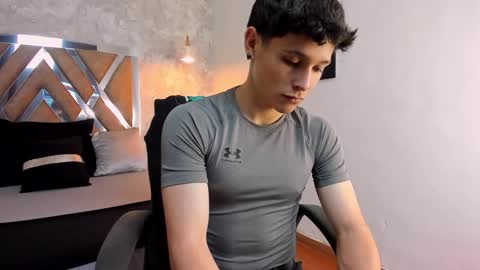 Snapshot of kraven_lust chatting on November 2025 03:16:02 AM Kraven online show from November 2025 03:16:02 AM