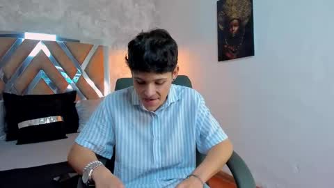 Snapshot of kraven_lust chatting on November 2025 04:11:02 AM Kraven online show from November 2025 04:11:02 AM