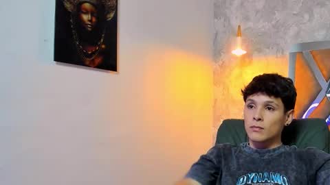 Snapshot of kraven_lust chatting on November 2025 03:01:02 AM Kraven online show from November 2025 03:01:02 AM