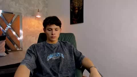 Snapshot of kraven_lust chatting on November 2025 03:06:01 AM Kraven online show from November 2025 03:06:01 AM