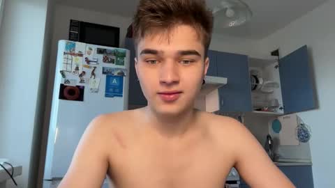 Snapshot of kris_robinson chatting on September 2025 01:46:01 PM Kris online show from September 2025 01:46:01 PM