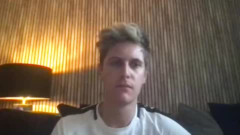 Snapshot of krisl77 chatting on March 2026 05:13:02 PM krisl77 online show from March 2026 05:13:02 PM