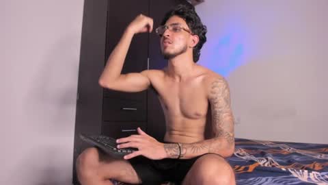 Kriss online show from June 2026 08:11:02 PM