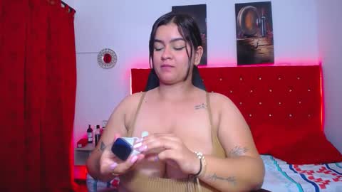 Snapshot of kriss_sweetboobs chatting on January 2025 05:44:02 PM kriss_sweetboobs online show from January 2025 05:44:02 PM