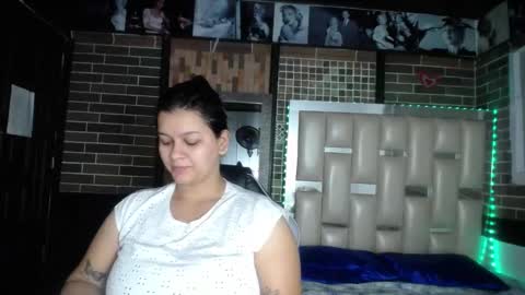 Snapshot of kriss_sweetboobs chatting on February 2025 12:40:01 PM kriss_sweetboobs online show from February 2025 12:40:01 PM