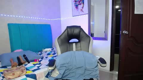 kriss_sweetboobs online show from February 2026 12:49:01 PM