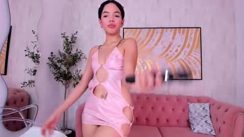 Krisstine  online show from September 2025 12:41:02 PM