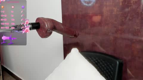 Snapshot of kristal_blond chatting on January 2025 09:34:01 AM online show from January 2025 09:34:01 AM