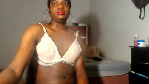 kristal_cox2 online show from June 2026 11:24:02 AM