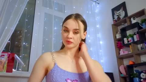Snapshot of kristen_sayles chatting on February 2025 08:22:01 PM Kris online show from February 2025 08:22:01 PM