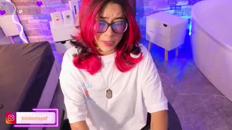 kristen_tay online show from January 2026 03:22:01 AM