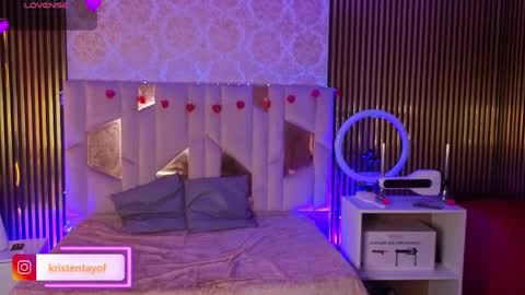 kristen_tay online show from April 2026 03:04:02 AM