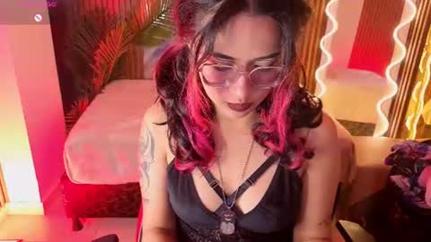 Snapshot of kristen_tay chatting on June 2026 02:53:01 AM kristen_tay online show from June 2026 02:53:01 AM