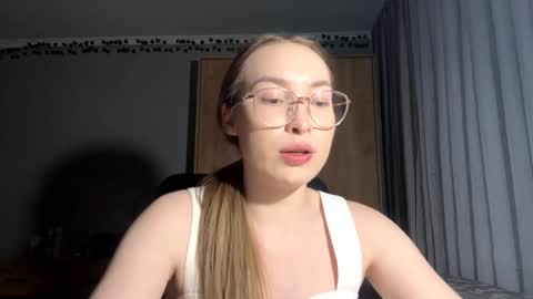 Mila online show from June 2026 11:10:01 PM