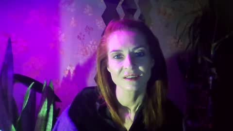 Snapshot of kristinagold44 chatting on January 2025 04:18:01 PM Kristina online show from January 2025 04:18:01 PM