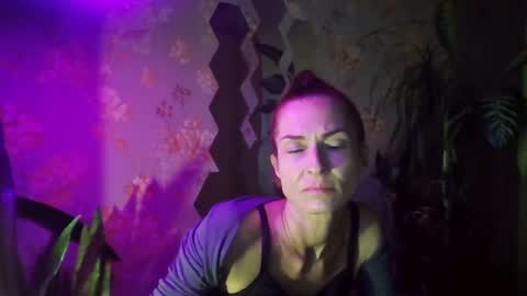 Snapshot of kristinagold44 chatting on January 2025 01:09:01 PM Kristina online show from January 2025 01:09:01 PM