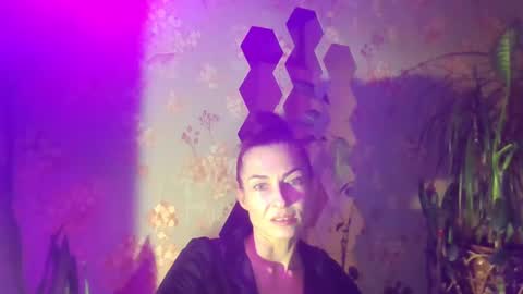 Snapshot of kristinagold44 chatting on February 2025 04:31:01 PM Kristina online show from February 2025 04:31:01 PM