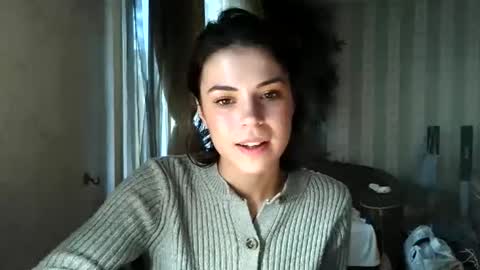 kristinalamour96 online show from October 2025 01:21:02 PM