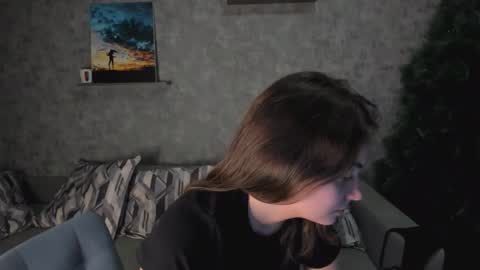 Kristina online show from December 2025 04:23:02 PM