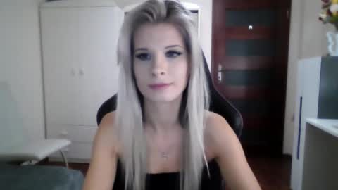 KristineAmore online show from September 2025 08:23:01 PM