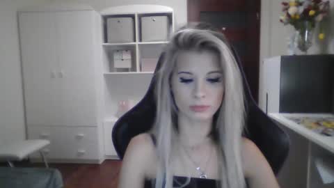 KristineAmore online show from October 2025 05:22:02 PM