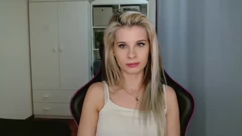 KristineAmore online show from April 2026 06:41:01 PM