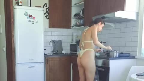 Kristi online show from May 2026 05:03:01 AM