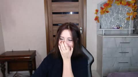 Snapshot of kristy_fran chatting on October 2025 08:43:02 PM Kristy online show from October 2025 08:43:02 PM