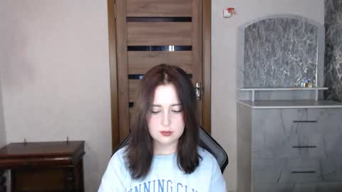 Snapshot of kristy_fran chatting on October 2025 08:31:01 PM Kristy online show from October 2025 08:31:01 PM