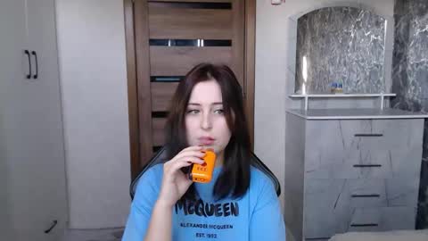 Snapshot of kristy_fran chatting on October 2025 10:11:02 AM Kristy online show from October 2025 10:11:02 AM