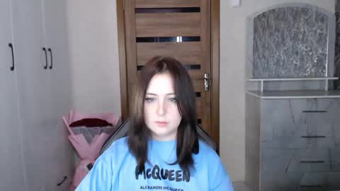 Snapshot of kristy_fran chatting on November 2025 08:53:01 PM Kristy online show from November 2025 08:53:01 PM