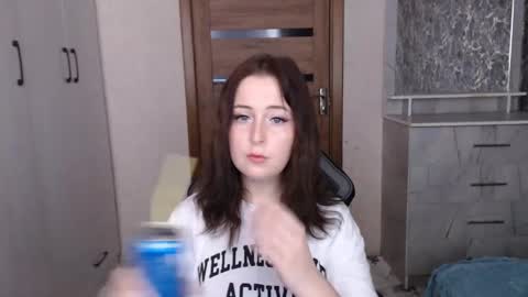 Snapshot of kristy_fran chatting on November 2025 08:15:01 AM Kristy online show from November 2025 08:15:01 AM