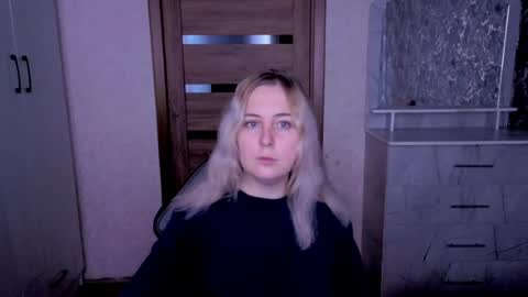 Snapshot of kristy_fran chatting on June 2026 12:42:01 AM Kristy online show from June 2026 12:42:01 AM