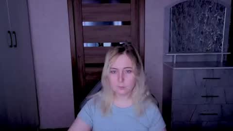 Snapshot of kristy_fran chatting on June 2026 08:57:01 PM Kristy online show from June 2026 08:57:01 PM