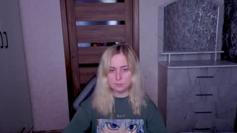 Snapshot of kristy_fran chatting on June 2026 06:14:01 AM Kristy online show from June 2026 06:14:01 AM