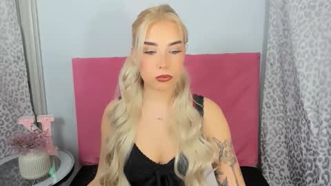 Snapshot of kristyflowers chatting on January 2026 03:28:01 PM KristyFlowers online show from January 2026 03:28:01 PM