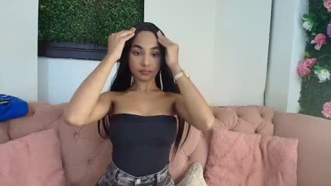 Cristina online show from October 2025 02:05:01 PM