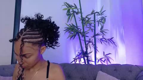 Cristina online show from December 2025 07:10:01 PM