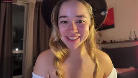 Snapshot of kristyspiritedaway chatting on March 2025 08:42:01 PM Kristy Nip slip shady Best model on CB online show from March 2025 08:42:01 PM