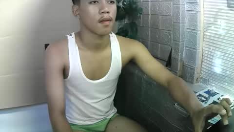 Snapshot of kritthanarkorn chatting on November 2025 06:12:01 AM kritthanarkorn online show from November 2025 06:12:01 AM