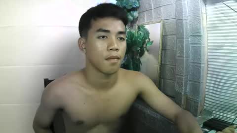 Snapshot of kritthanarkorn chatting on November 2025 01:43:03 PM kritthanarkorn online show from November 2025 01:43:03 PM