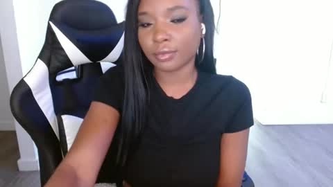 Krystal Blake online show from October 2025 03:47:02 PM