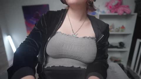 Snapshot of krystalsyxx chatting on March 2025 12:31:01 AM Krystal Syx online show from March 2025 12:31:01 AM