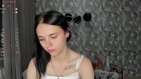 Ksenia online show from October 2025 02:51:02 PM