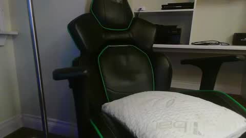 Snapshot of kt12369 chatting on December 2024 07:25:02 AM Kevin online show from December 2024 07:25:02 AM