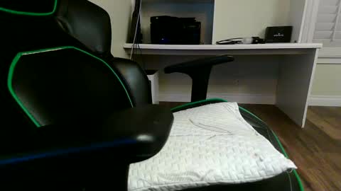 Snapshot of kt12369 chatting on January 2025 07:23:01 AM Kevin online show from January 2025 07:23:01 AM