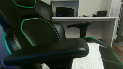 Snapshot of kt12369 chatting on January 2025 07:42:01 AM Kevin online show from January 2025 07:42:01 AM