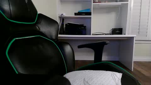 Snapshot of kt12369 chatting on January 2025 07:14:02 AM Kevin online show from January 2025 07:14:02 AM