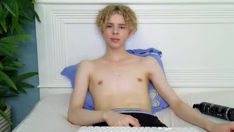 Snapshot of kudi_j chatting on November 2025 08:09:02 PM Kudi online show from November 2025 08:09:02 PM